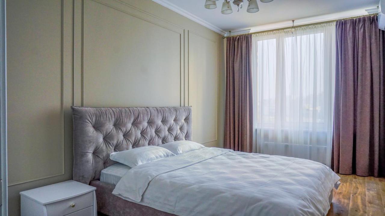 Luxury Apartment Near Metro Station Osokorky Kyiv Exterior photo